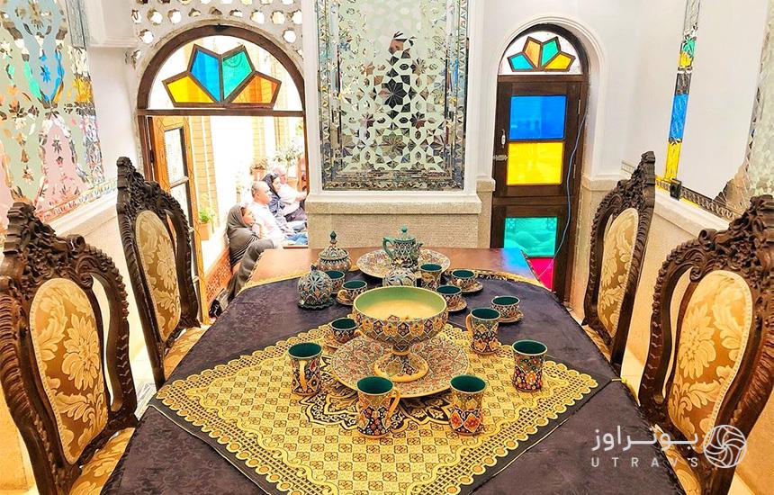 رستوان و سفره‌خانه نارنجستان قوام شیراز